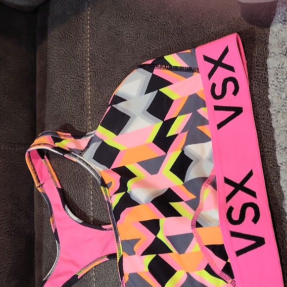 Victoria's Secret Bra - Picture 3 of 8